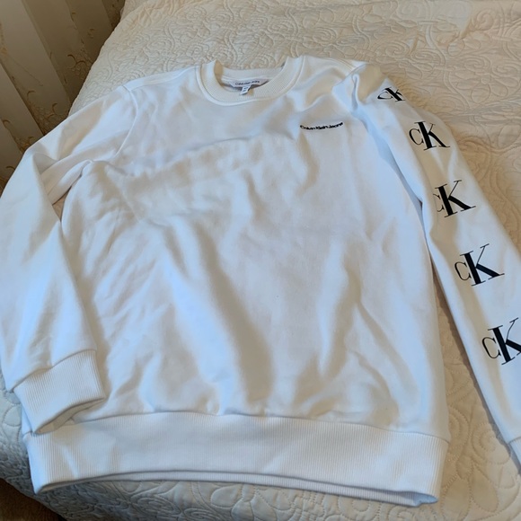 Calvin Klein sweatshirt - Picture 3 of 3